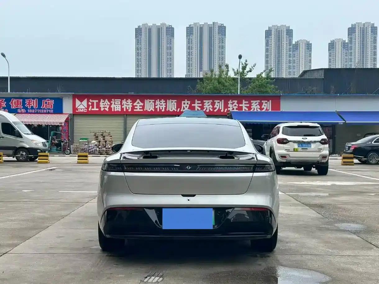 eπ007 2025 Pure Electric 565 AWD Max Navigator Edition — миниатюра 6