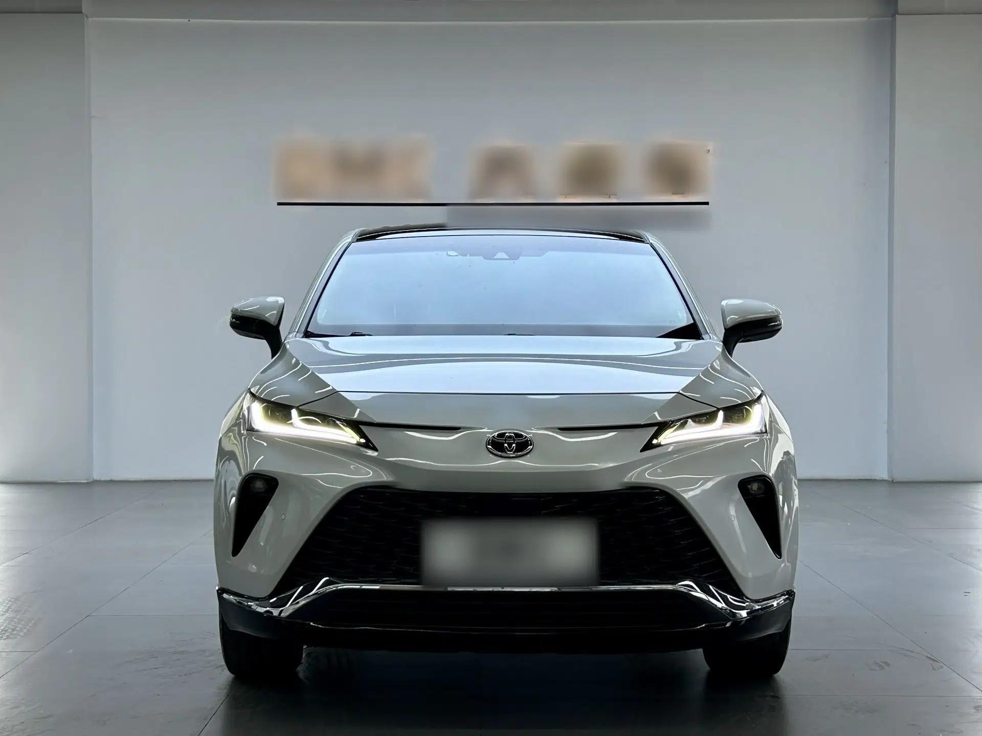 Toyota Venza 2022 2.0L CVT Two-Wheel Drive Prestige Edition — миниатюра 2