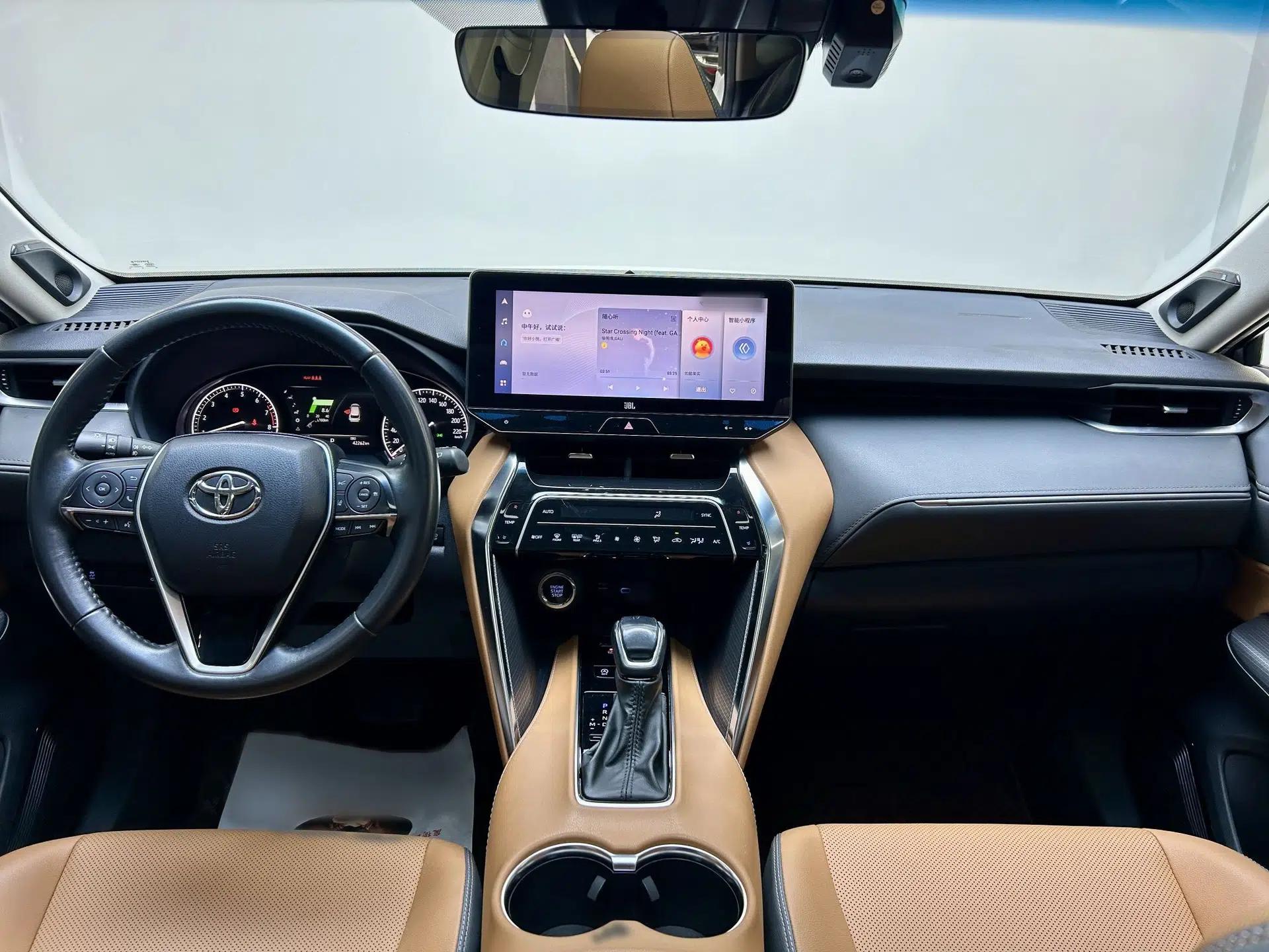 Toyota Venza 2022 2.0L CVT Two-Wheel Drive Prestige Edition — миниатюра 8