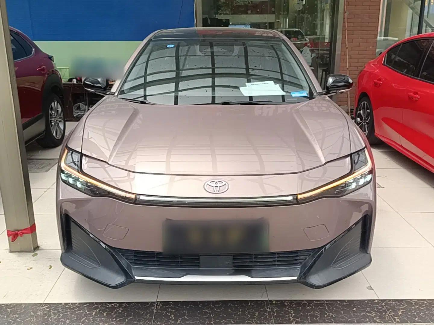 Toyota bZ3 2023 616 km Long-Range Premium — миниатюра 2