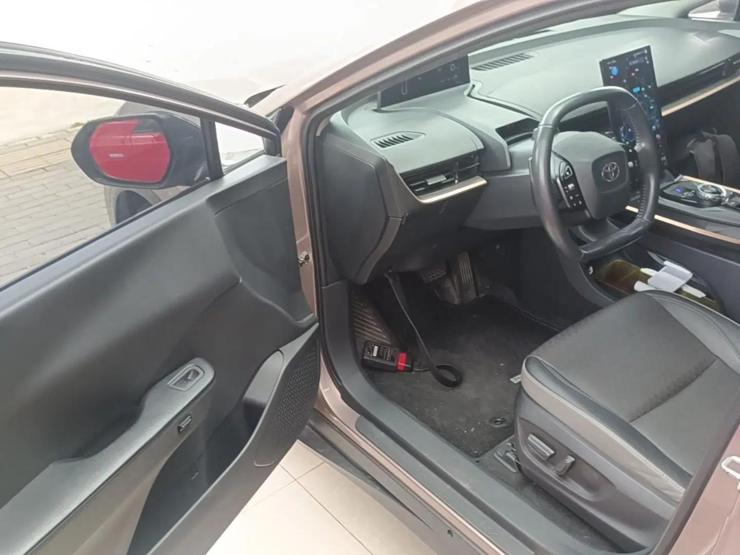 Toyota bZ3 2023 616 km Long-Range Premium — миниатюра 19