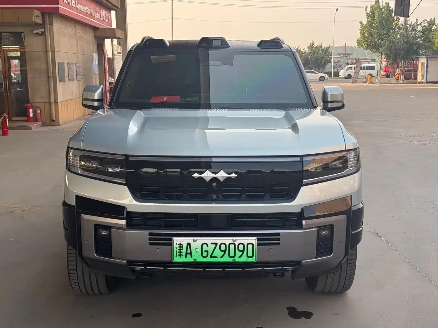 Leopard 8 2025 Smart & Brave Flagship Edition 7-Seater — миниатюра 2