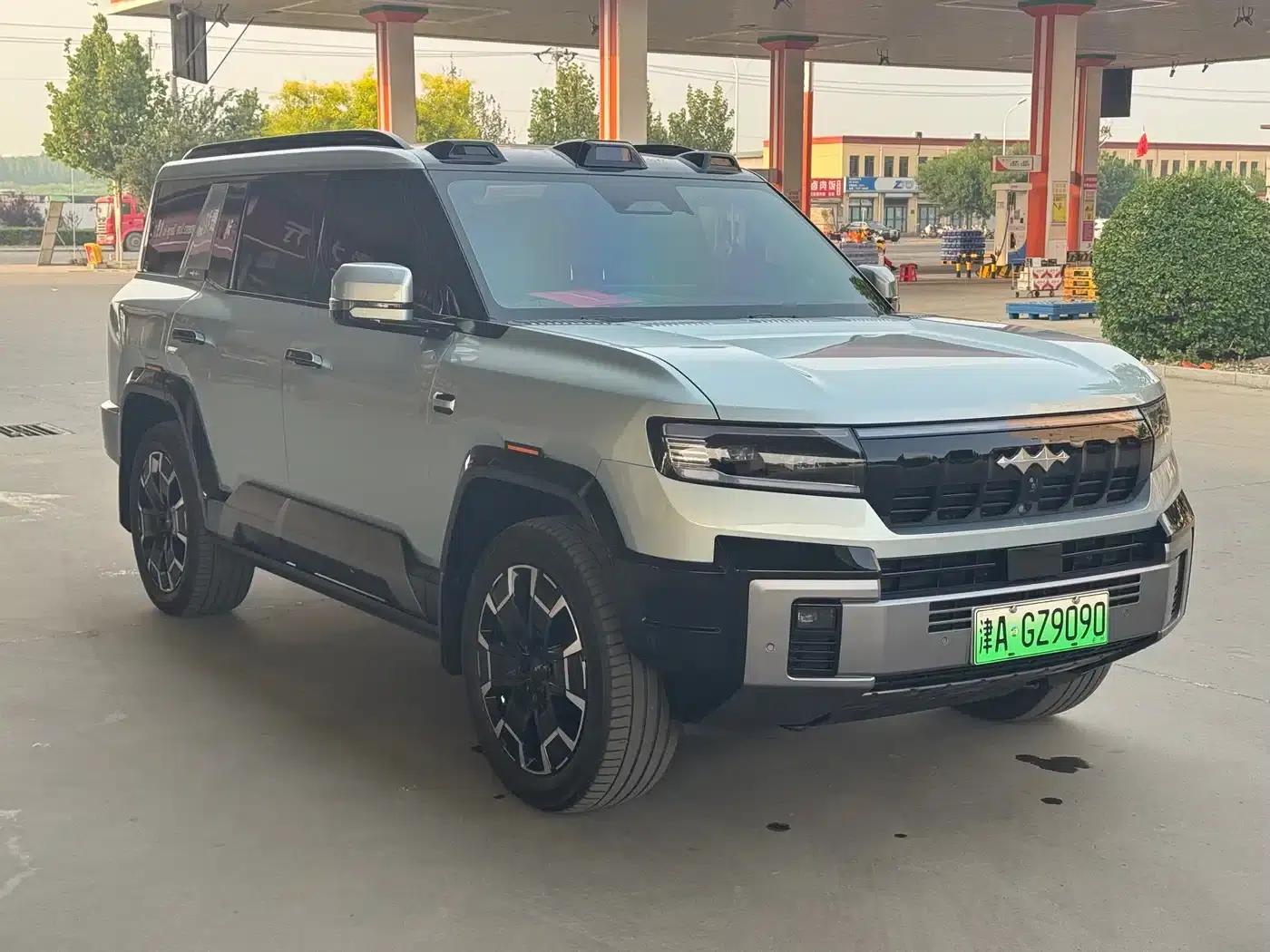 Leopard 8 2025 Smart & Brave Flagship Edition 7-Seater — миниатюра 3