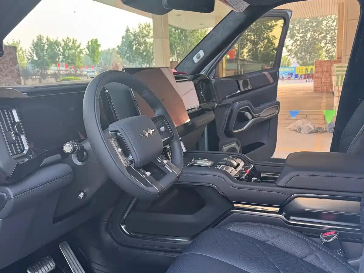 Leopard 8 2025 Smart & Brave Flagship Edition 7-Seater — миниатюра 4