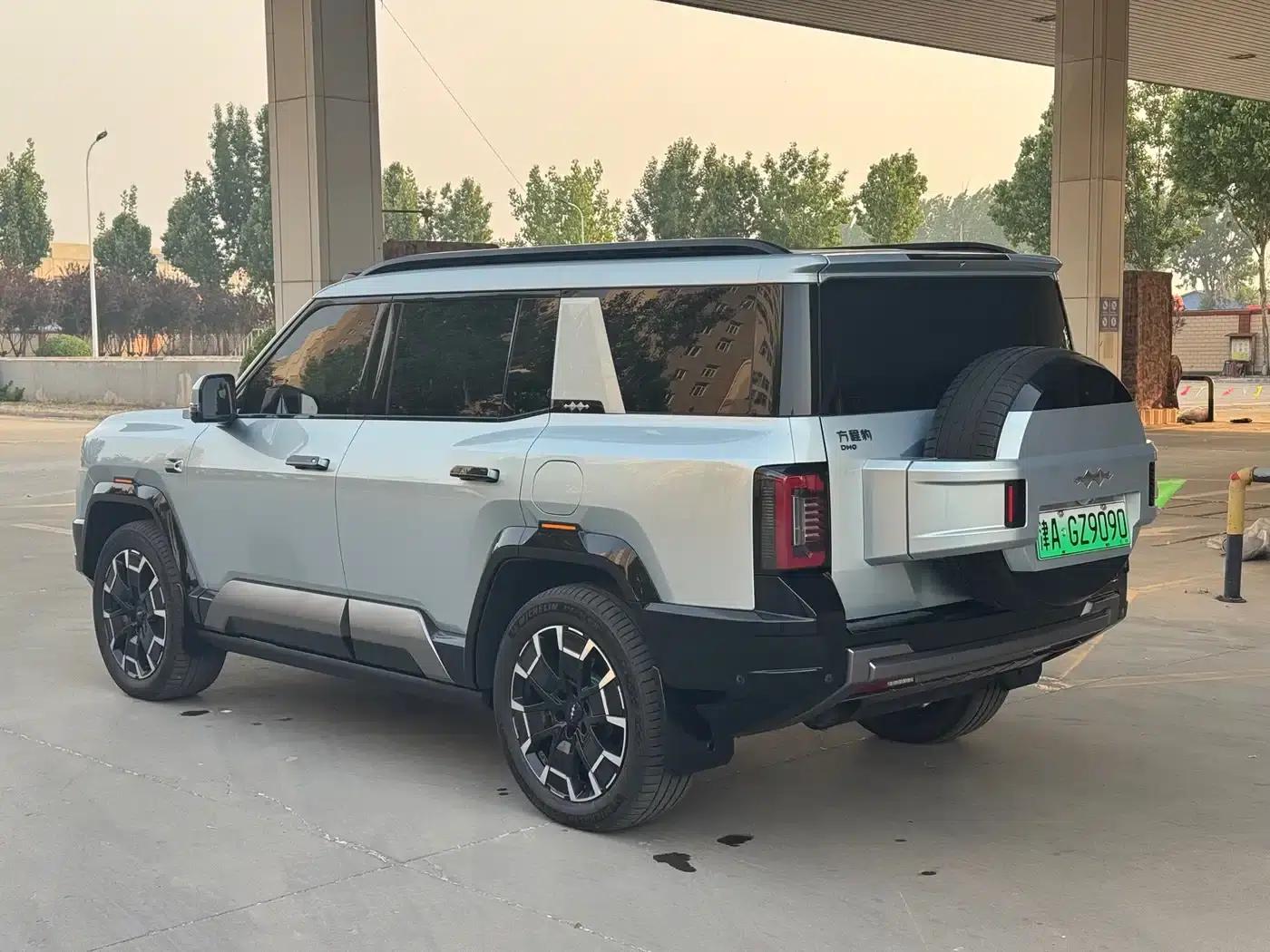 Leopard 8 2025 Smart & Brave Flagship Edition 7-Seater — миниатюра 9