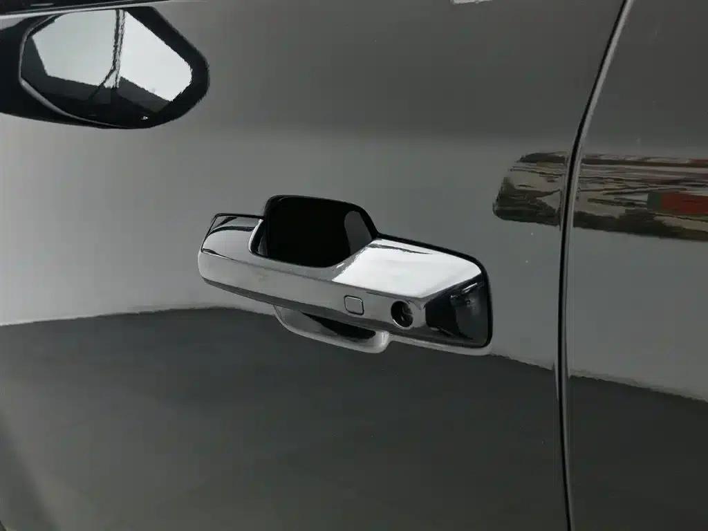 Titanium 7 2025 Model 190KM 4WD Ultra Edition — миниатюра 18