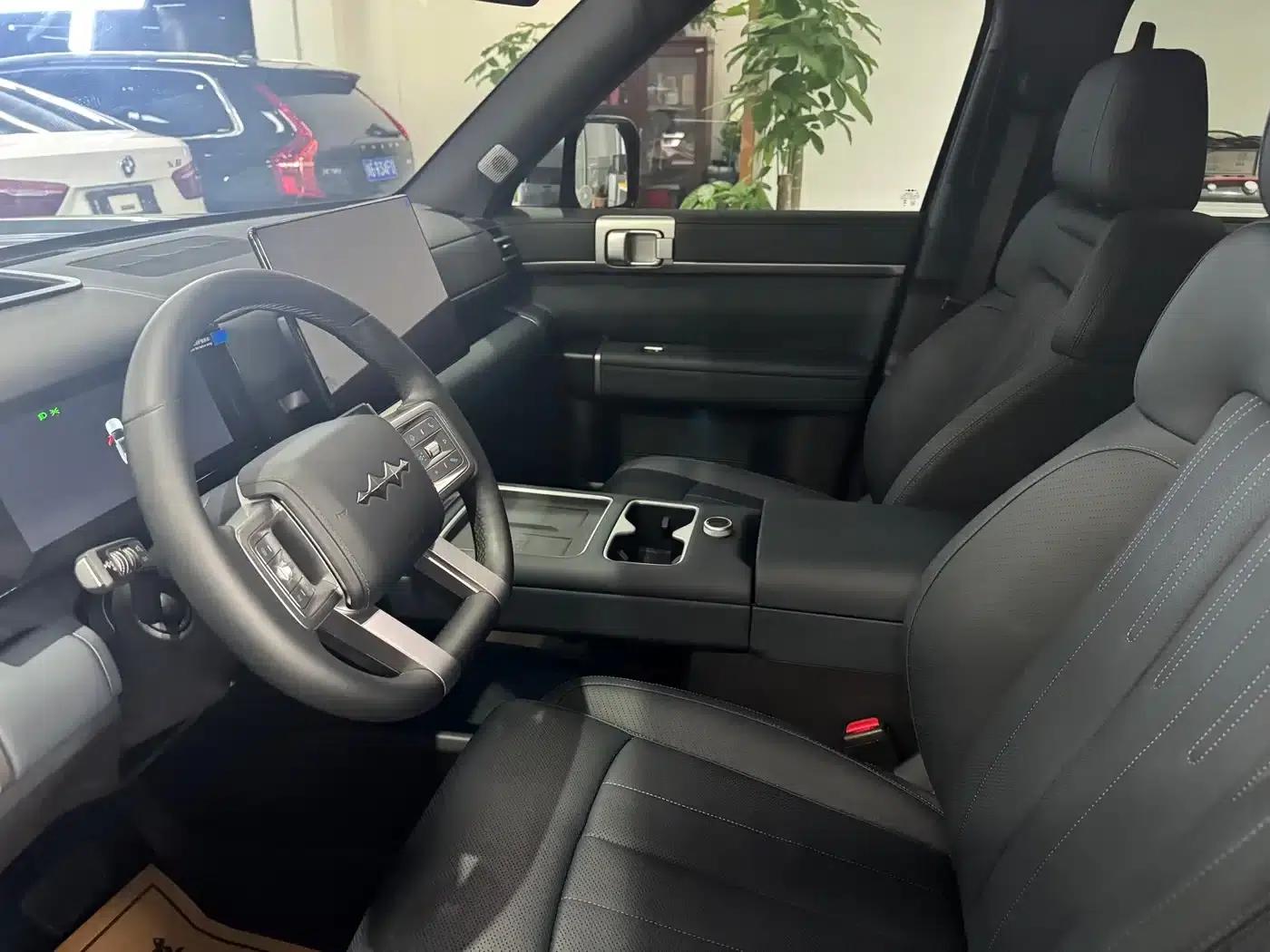 Titanium 7 2025 Model 190KM 4WD Ultra Edition — миниатюра 13