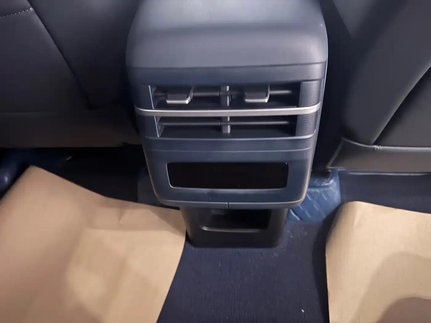 Titanium 7 2025 Model 190KM 4WD Ultra Edition — миниатюра 10