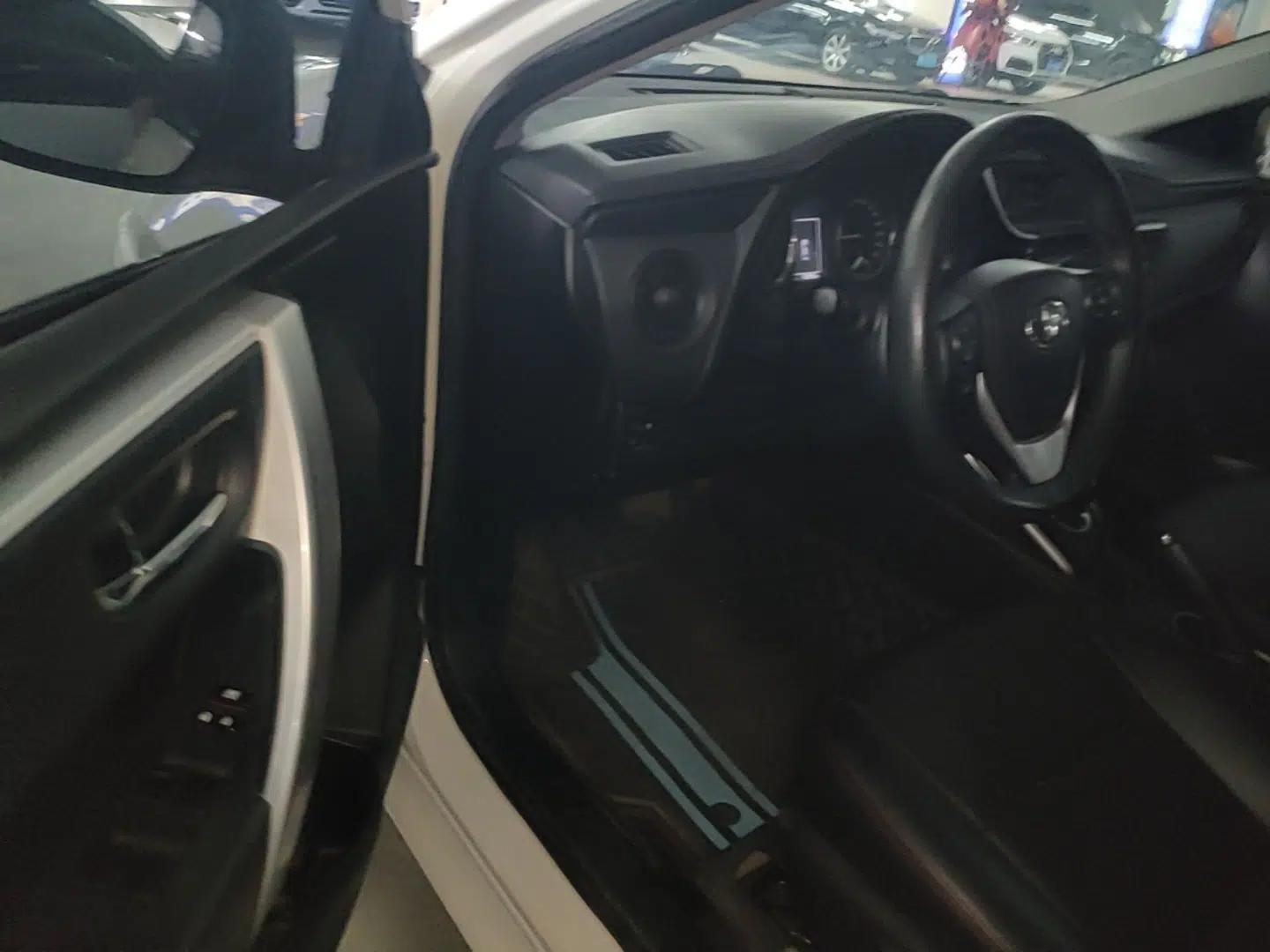 Toyota Levin Hybrid E+ 2019 1.8L PH GS E-CVT Elite Edition — миниатюра 18
