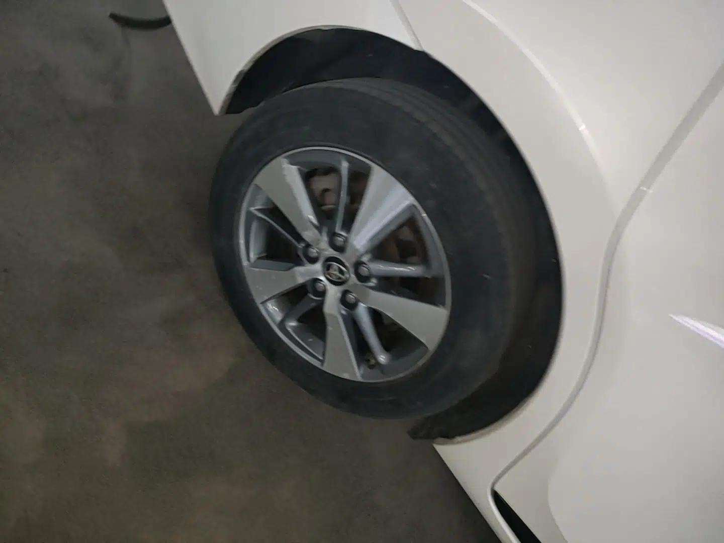 Toyota Levin Hybrid E+ 2019 1.8L PH GS E-CVT Elite Edition — миниатюра 10