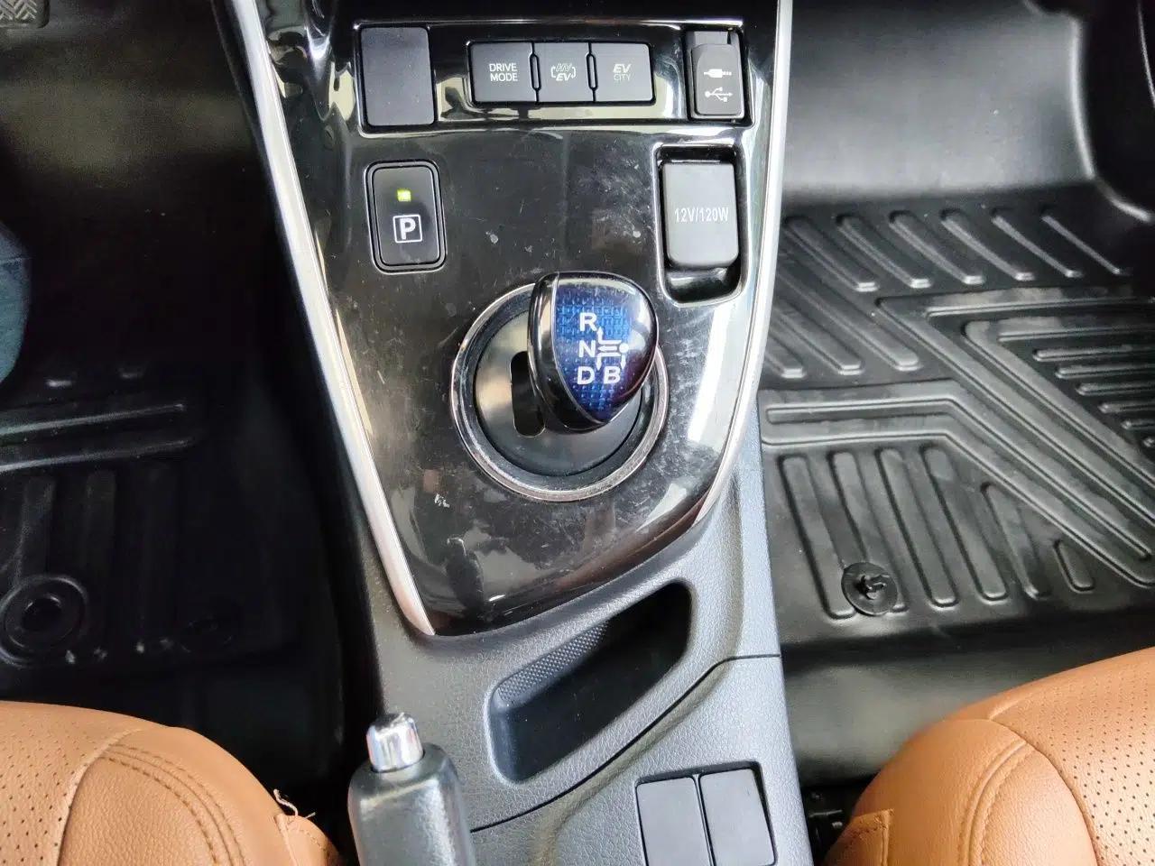Toyota Levin Hybrid E+ 2019 1.8L GS E-CVT Elite Model with Sunroof — миниатюра 15