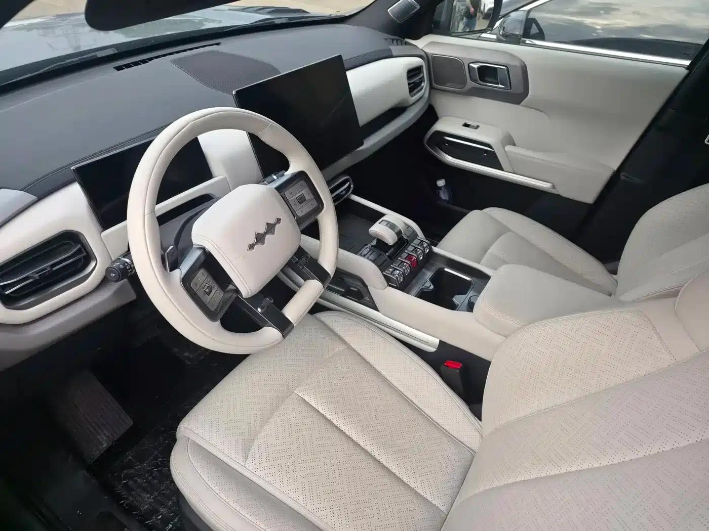 Titanium 3 2025 501KM AWD Max Edition — миниатюра 7