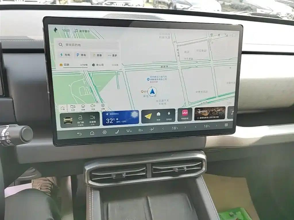 Titanium 3 2025 Model 501KM Rear-Wheel Drive Ultra Edition — миниатюра 13