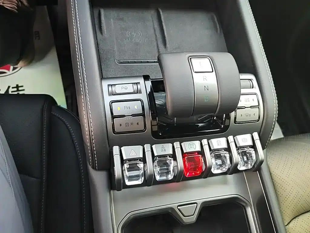 Titanium 3 2025 Model 501KM Rear-Wheel Drive Ultra Edition — миниатюра 14