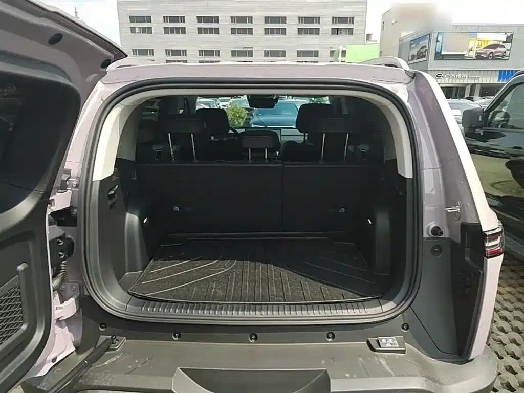 Titanium 3 2025 Model 501KM Rear-Wheel Drive Ultra Edition — миниатюра 19