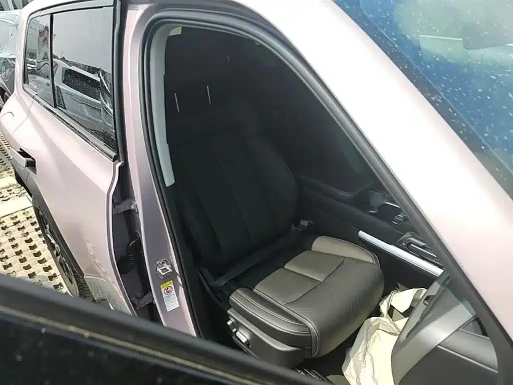 Titanium 3 2025 Model 501KM Rear-Wheel Drive Ultra Edition — миниатюра 25