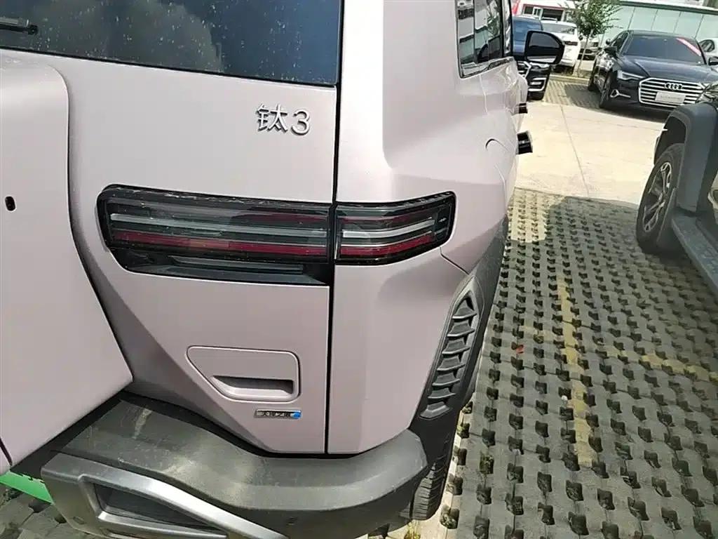 Titanium 3 2025 Model 501KM Rear-Wheel Drive Ultra Edition — миниатюра 8