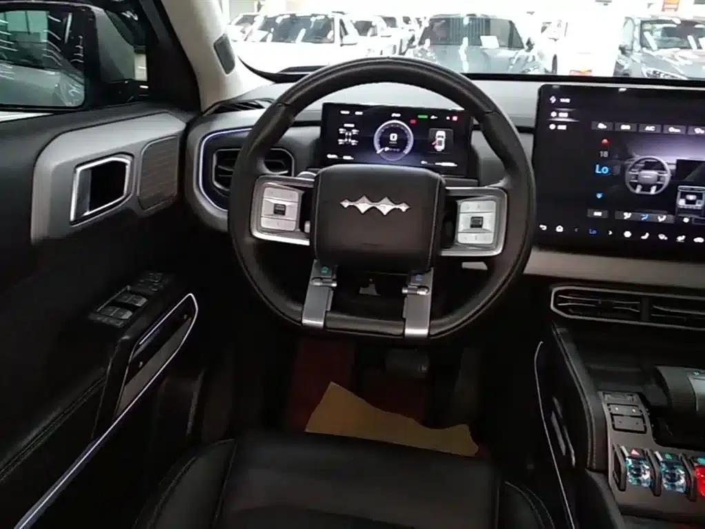 Titanium 3 2025 Model 501KM AWD Ultra Edition — миниатюра 11