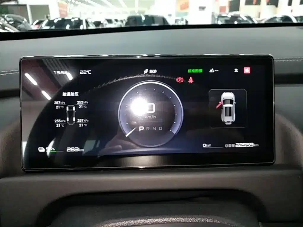 Titanium 3 2025 Model 501KM AWD Ultra Edition — миниатюра 12