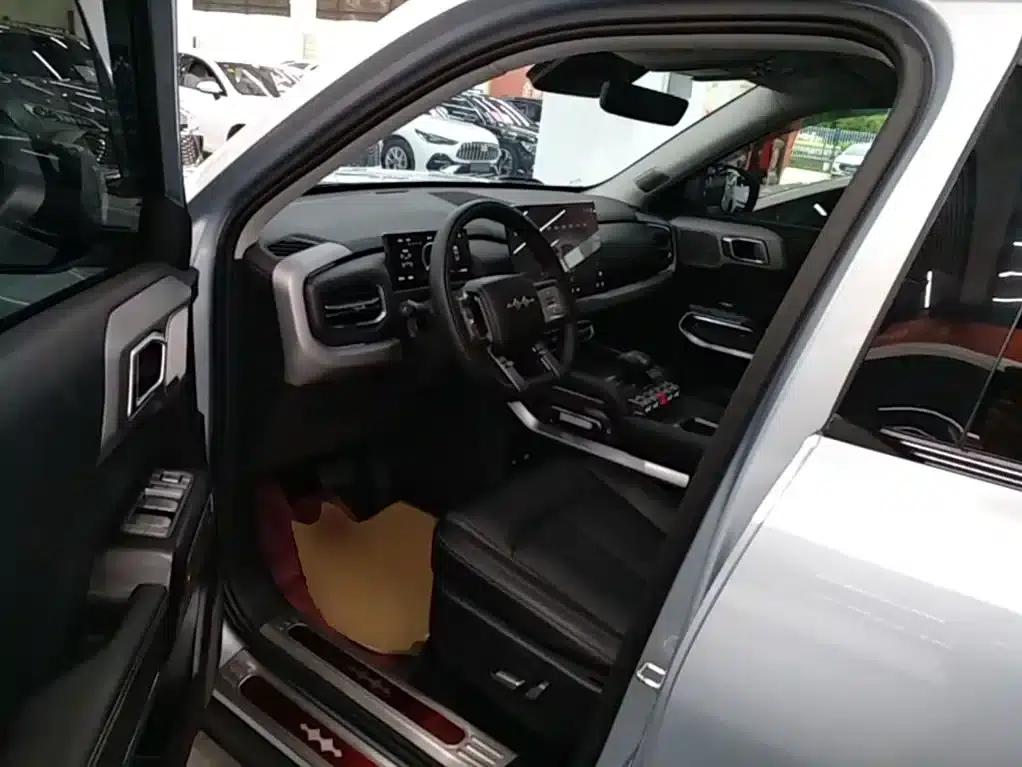 Titanium 3 2025 Model 501KM AWD Ultra Edition — миниатюра 16