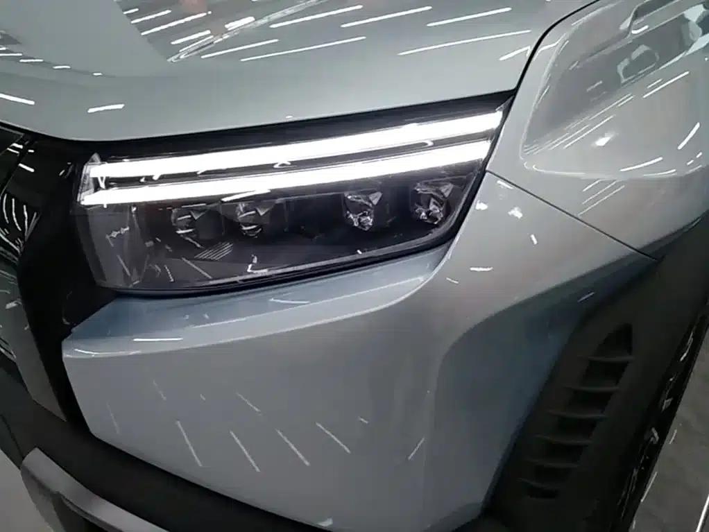 Titanium 3 2025 Model 501KM AWD Ultra Edition — миниатюра 24