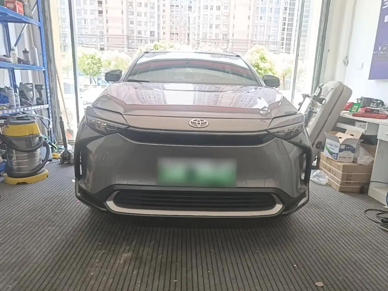 Toyota GAC bZ4X 2022 X-MODE Four-Wheel Drive Ultra — миниатюра 2