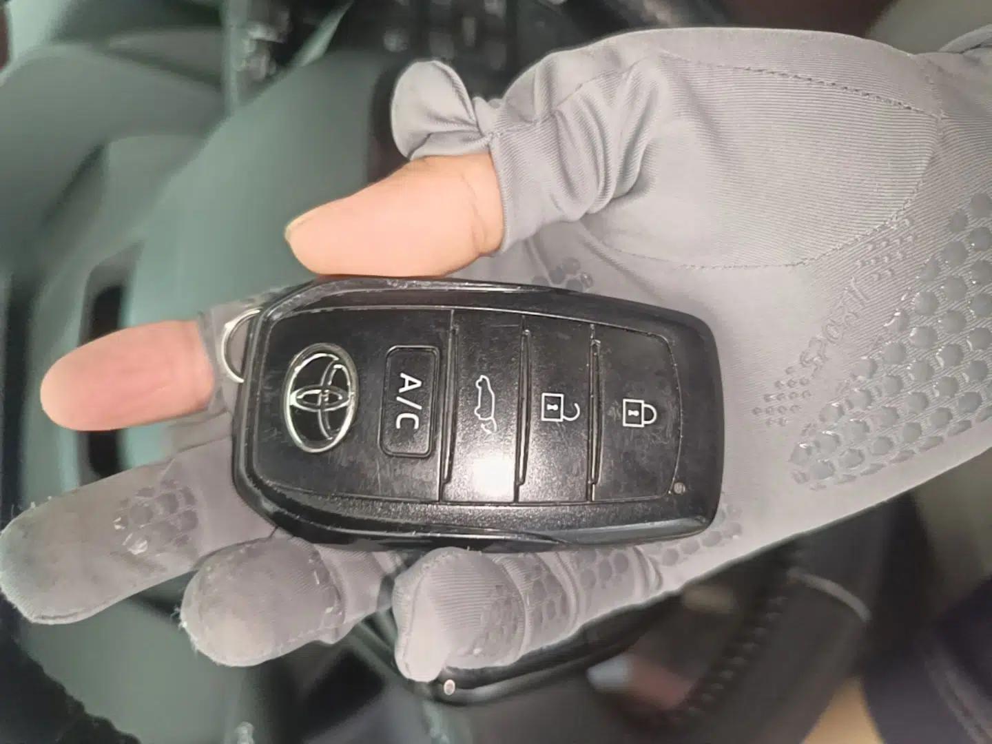 Toyota GAC bZ4X 2022 X-MODE Four-Wheel Drive Ultra — миниатюра 12