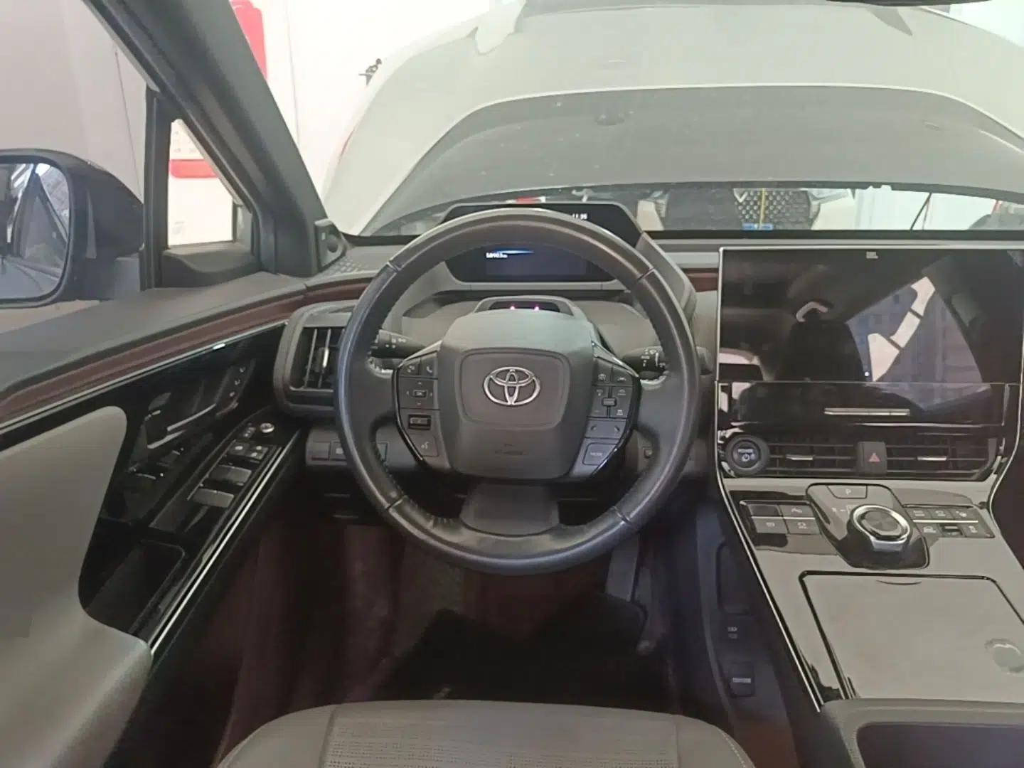 Toyota GAC bZ4X 2022 X-MODE Four-Wheel Drive Ultra — миниатюра 14