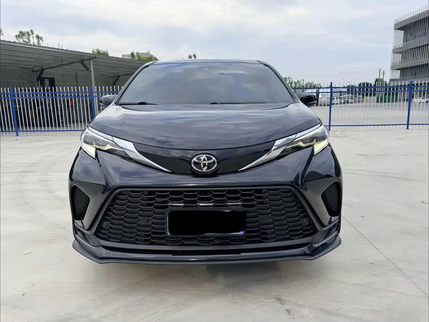 2024 Grevia 2.5L Hybrid Luxury Edition — миниатюра 2