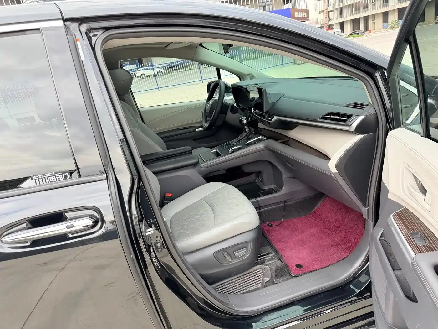 2024 Grevia 2.5L Hybrid Luxury Edition — миниатюра 6