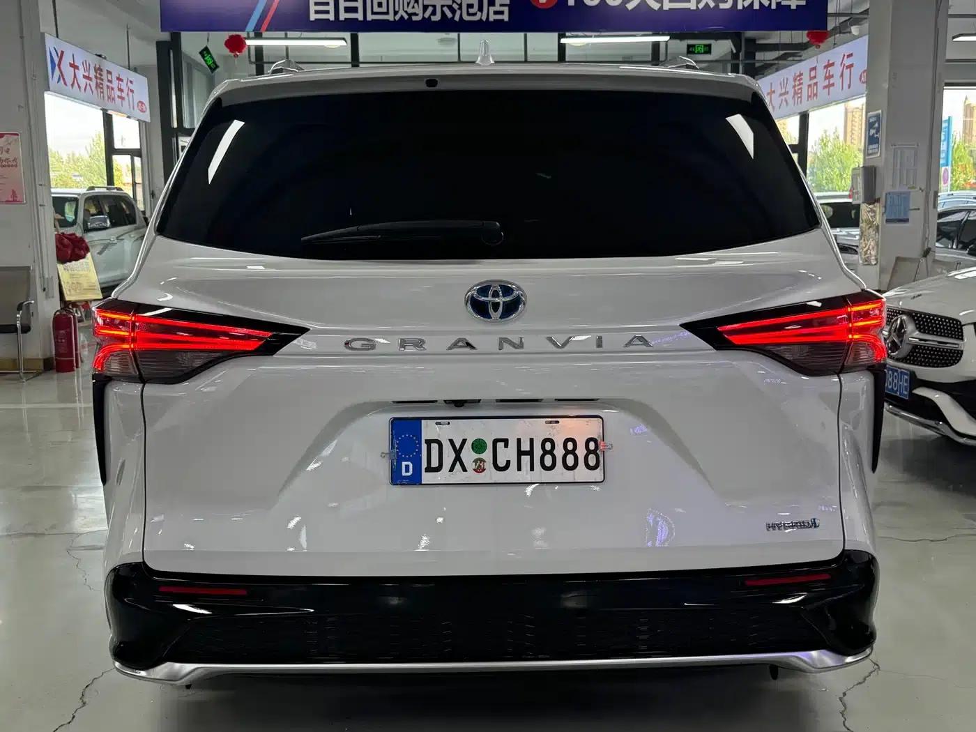 2023 Grevia 2.5L Hybrid VIP Edition — миниатюра 5