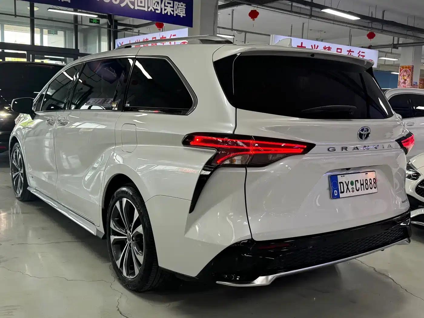 2023 Grevia 2.5L Hybrid VIP Edition — миниатюра 6