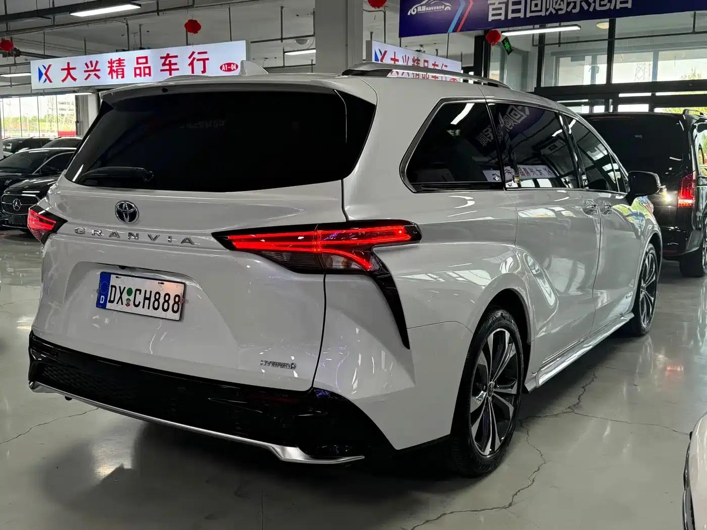2023 Grevia 2.5L Hybrid VIP Edition — миниатюра 7