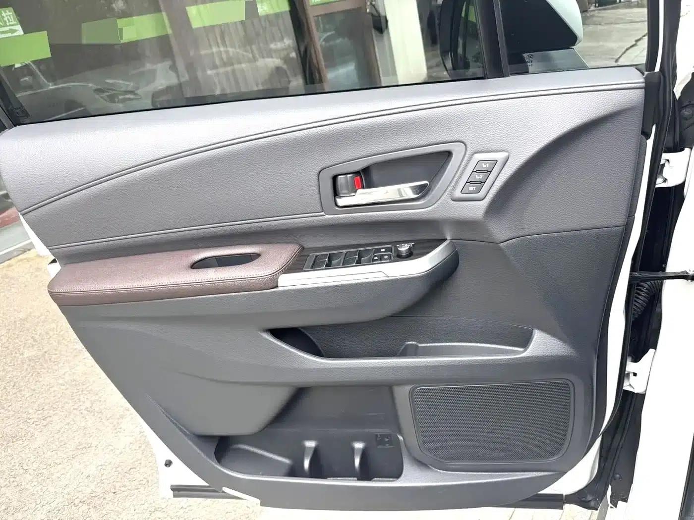 2024 Grevia 2.5L Hybrid Flagship ULTRA Edition — миниатюра 9