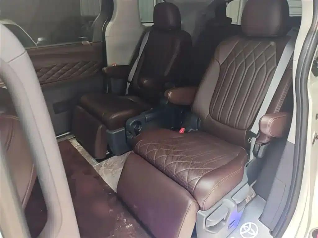 2024 Grevia 2.5L Hybrid Comfort Edition — миниатюра 17