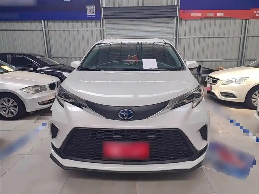 2024 Grevia 2.5L Hybrid Comfort Edition — миниатюра 3