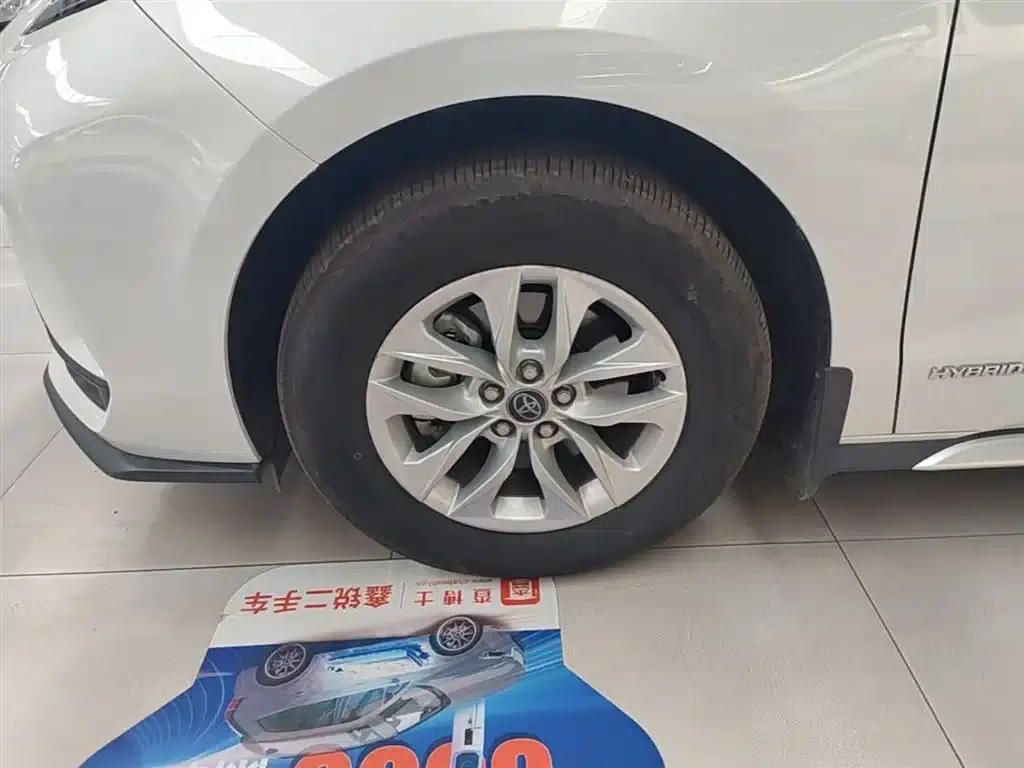 2024 Grevia 2.5L Hybrid Comfort Edition — миниатюра 23