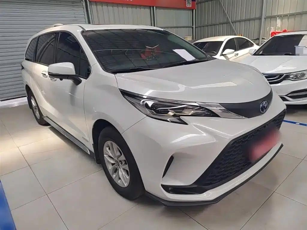 2024 Grevia 2.5L Hybrid Comfort Edition — миниатюра 4