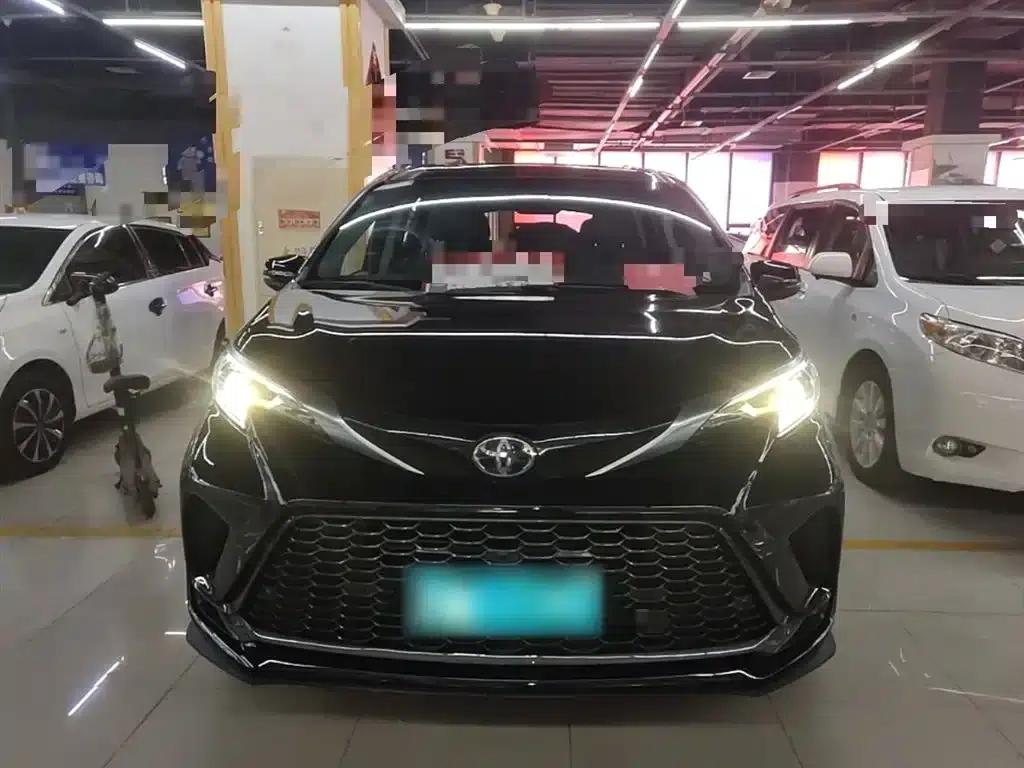 2023 Grevia 2.5L Hybrid Premium Plus Edition — миниатюра 3