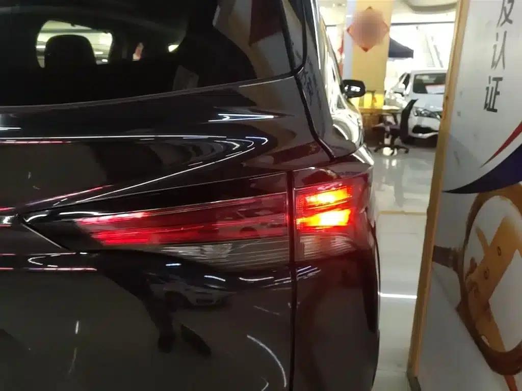 2023 Grevia 2.5L Hybrid Premium Plus Edition — миниатюра 8