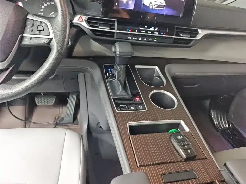 2024 Grevia 2.5L Hybrid Comfort Edition — миниатюра 14