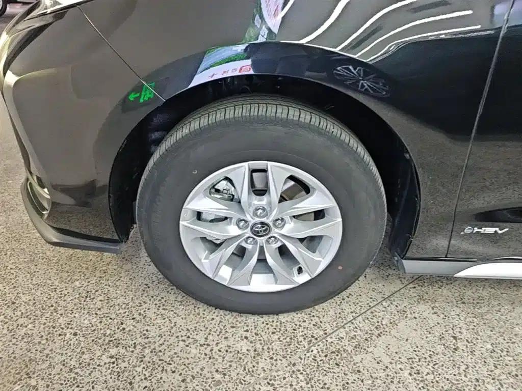 2024 Grevia 2.5L Hybrid Comfort Edition — миниатюра 23