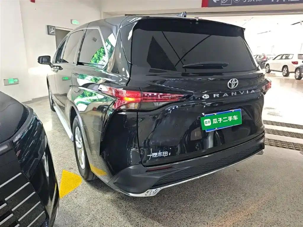 2024 Grevia 2.5L Hybrid Comfort Edition — миниатюра 5