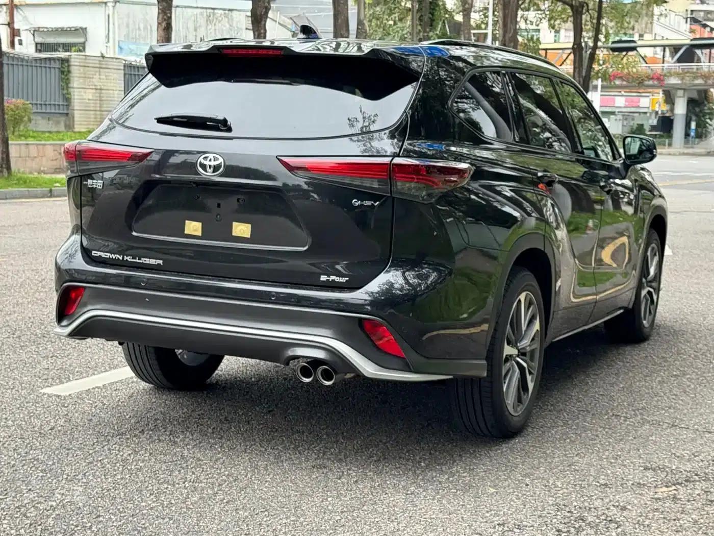 Crown Land Cruiser 2026 2.5L HEV 4WD Premium Edition — миниатюра 11
