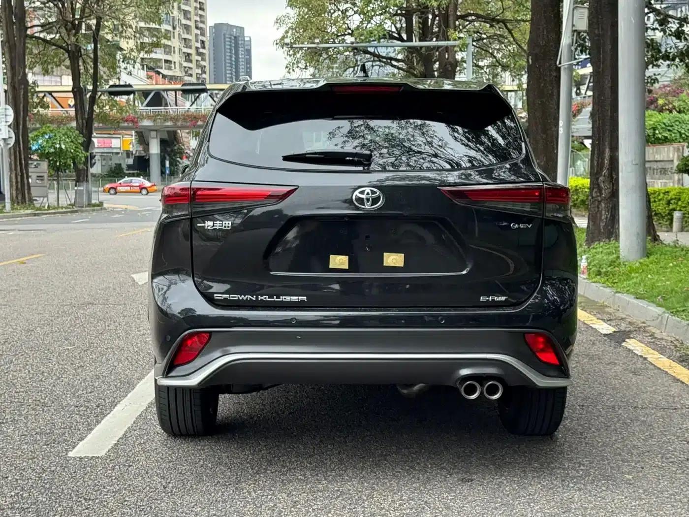 Crown Land Cruiser 2026 2.5L HEV 4WD Premium Edition — миниатюра 13