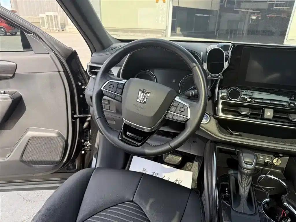 Crown Land Cruiser 2021 2.5L HEV 4WD Luxury Edition — миниатюра 15