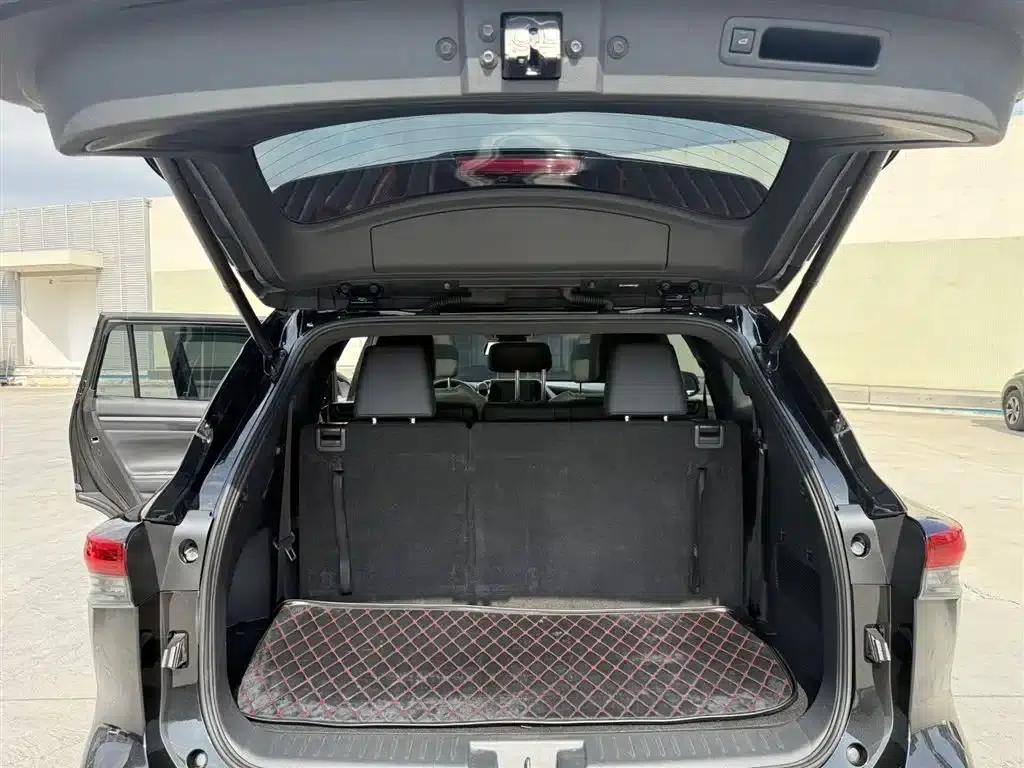 Crown Land Cruiser 2021 2.5L HEV 4WD Luxury Edition — миниатюра 17