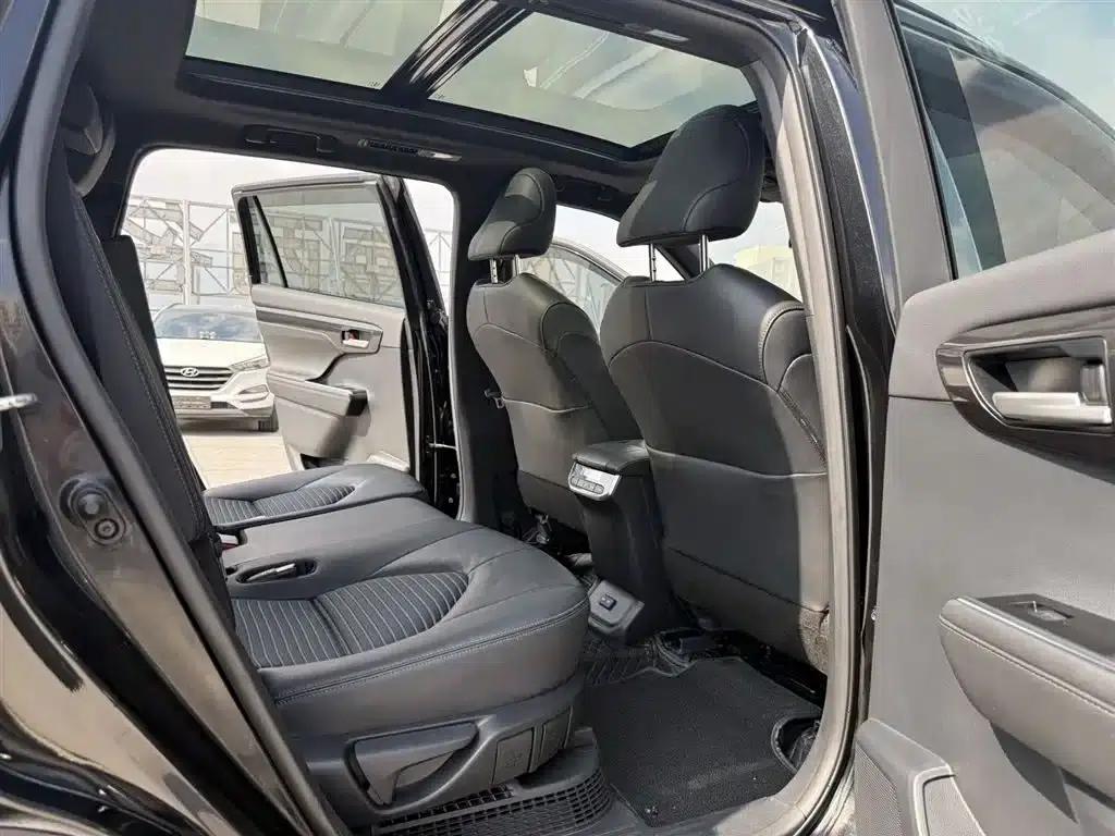 Crown Land Cruiser 2021 2.5L HEV 4WD Luxury Edition — миниатюра 18