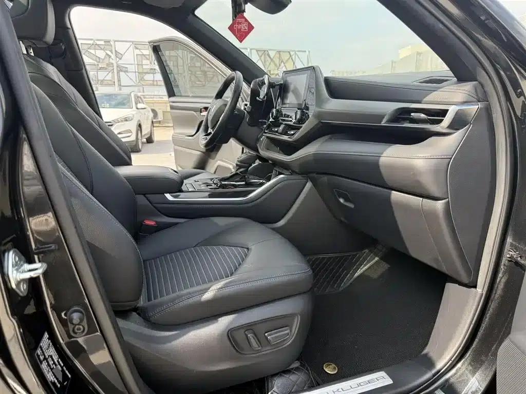 Crown Land Cruiser 2021 2.5L HEV 4WD Luxury Edition — миниатюра 19
