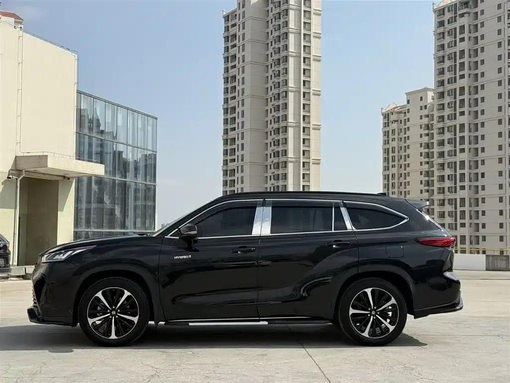 Crown Land Cruiser 2021 2.5L HEV 4WD Luxury Edition — миниатюра 8